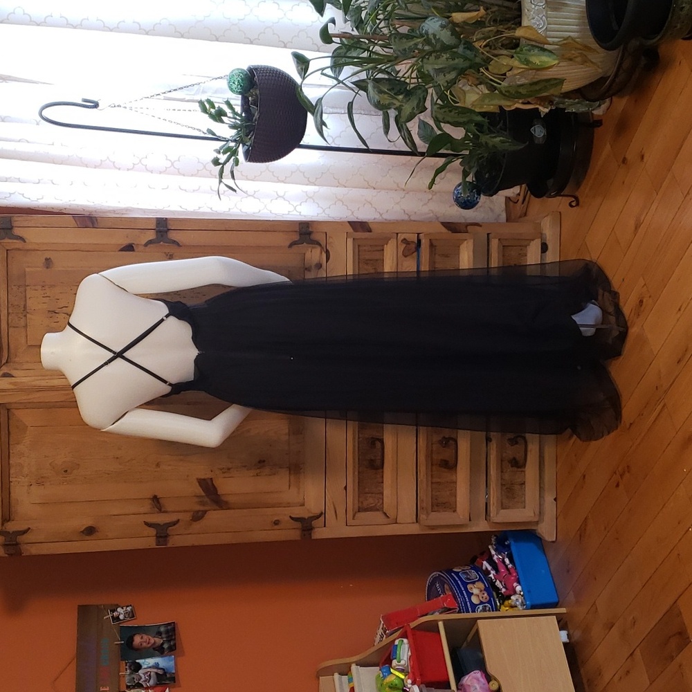 Black maxi dress - Picture 4 of 16
